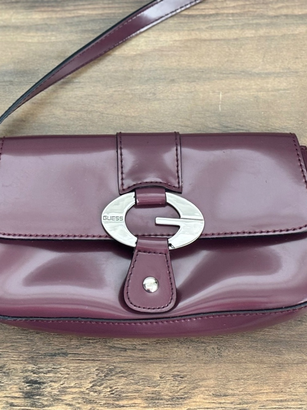 Vintage Y2K Guess Maroon Patent Finish Shoulder Bag Handbag Buckle Purse 2000's